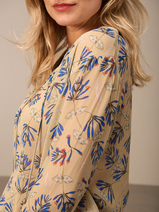 blouse avec col montant