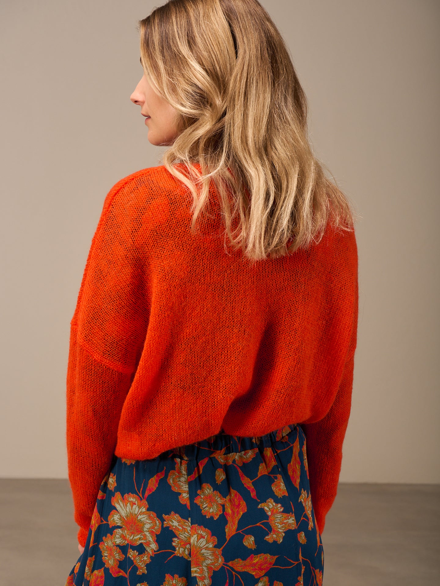 Knitted sweater with wool
