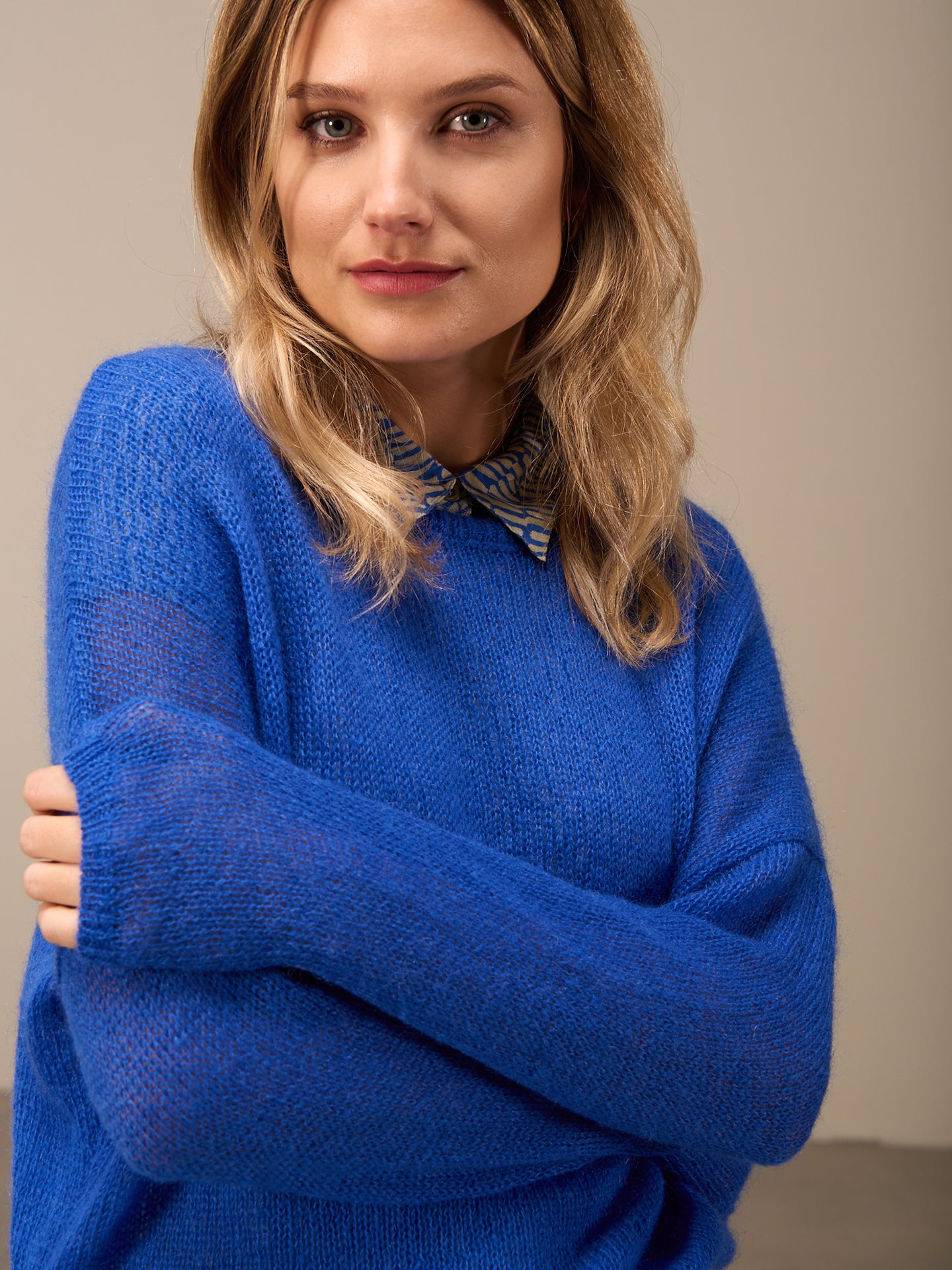 Knitted sweater with wool