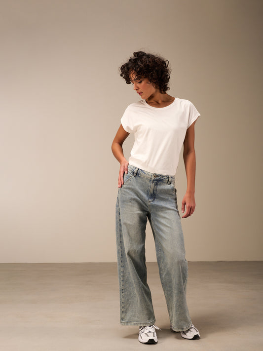 Wide-leg jeans