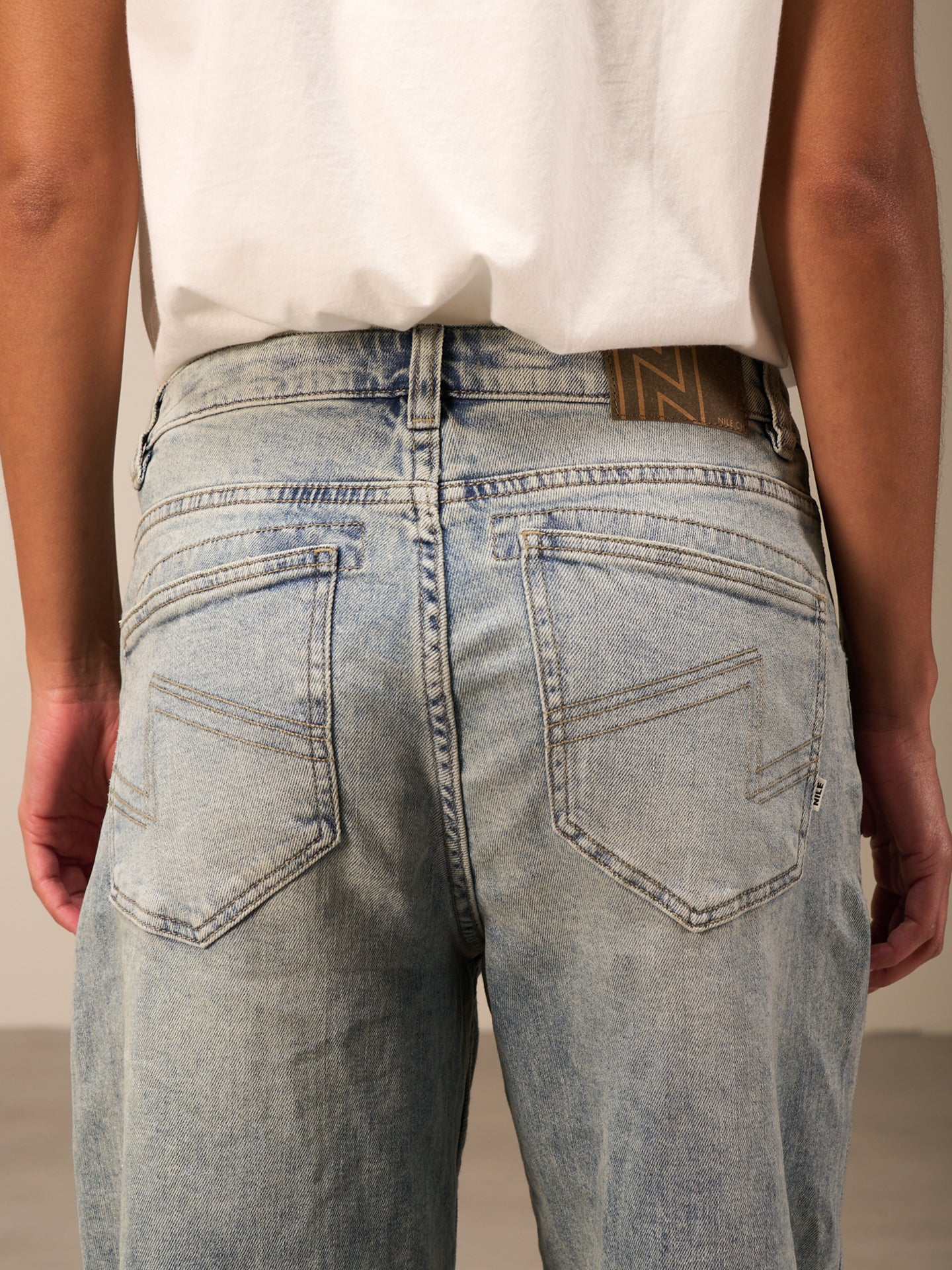 Wide-leg jeans