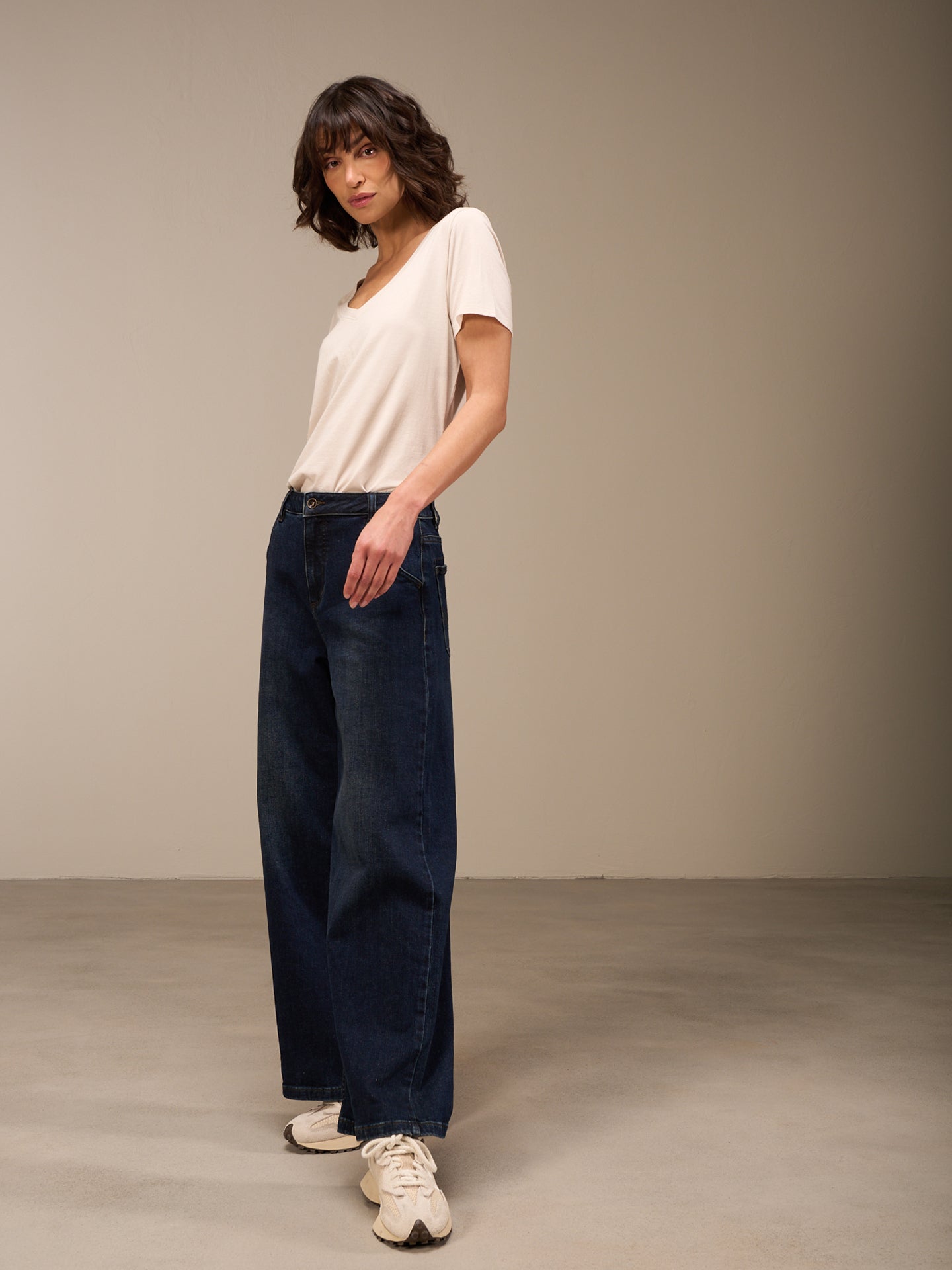 Wide-leg jeans