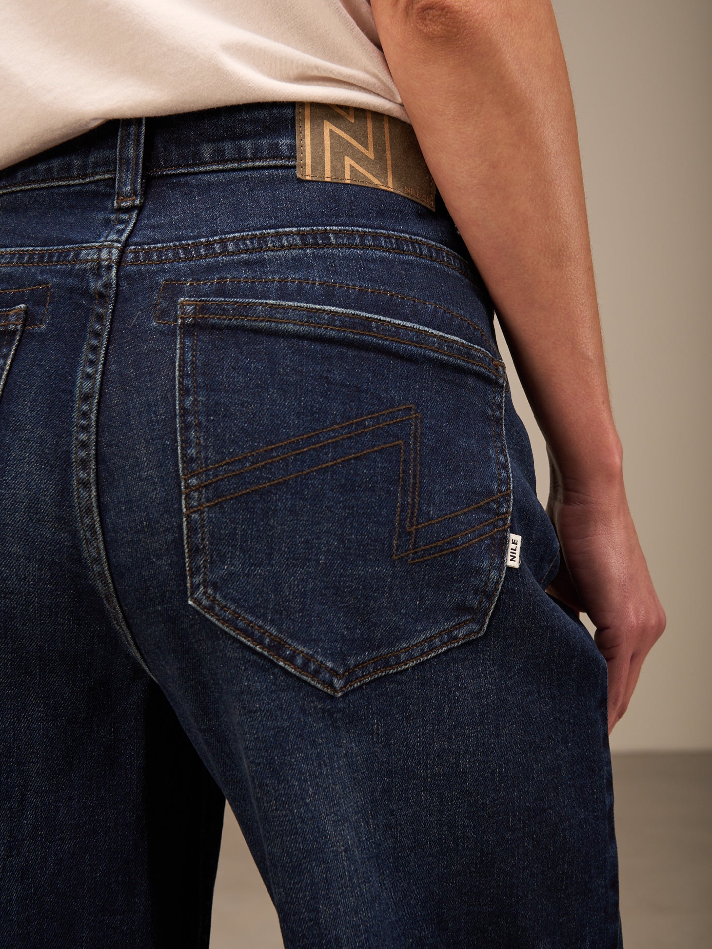 Wide-leg jeans