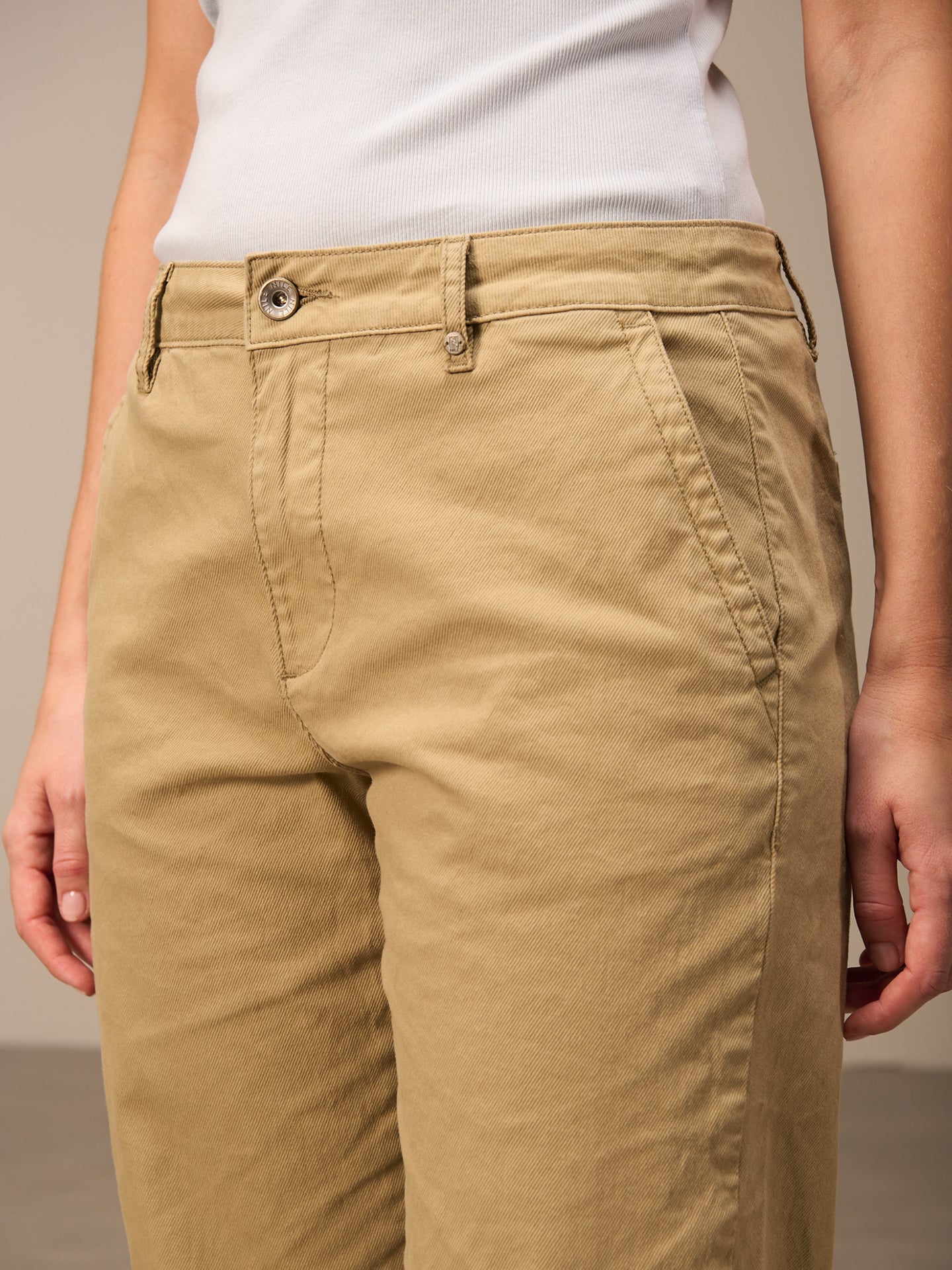 Chinos
