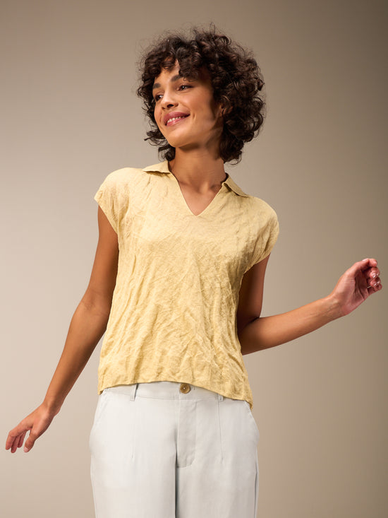 Shirt with collar