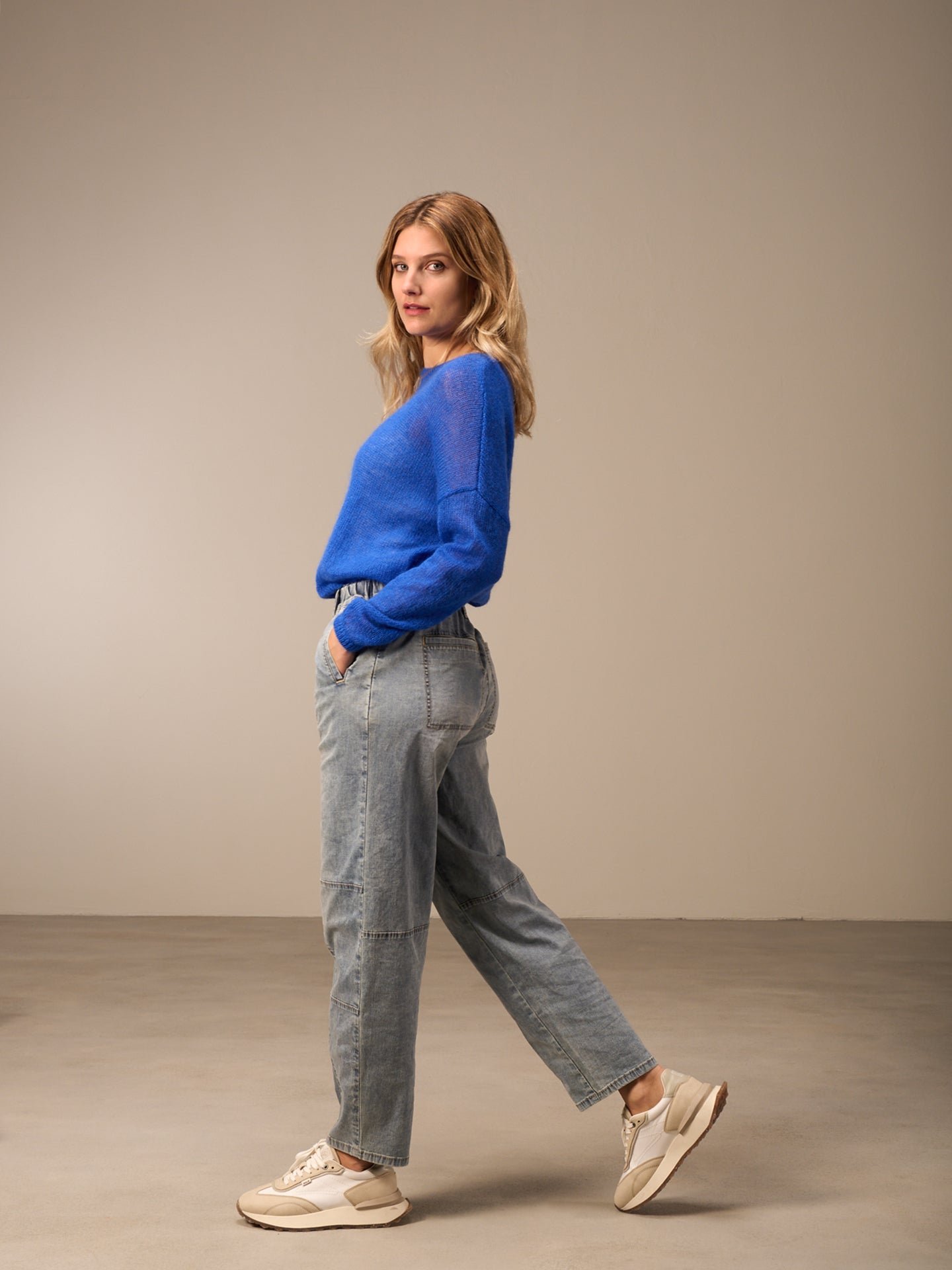 Jeans with elastic waistband