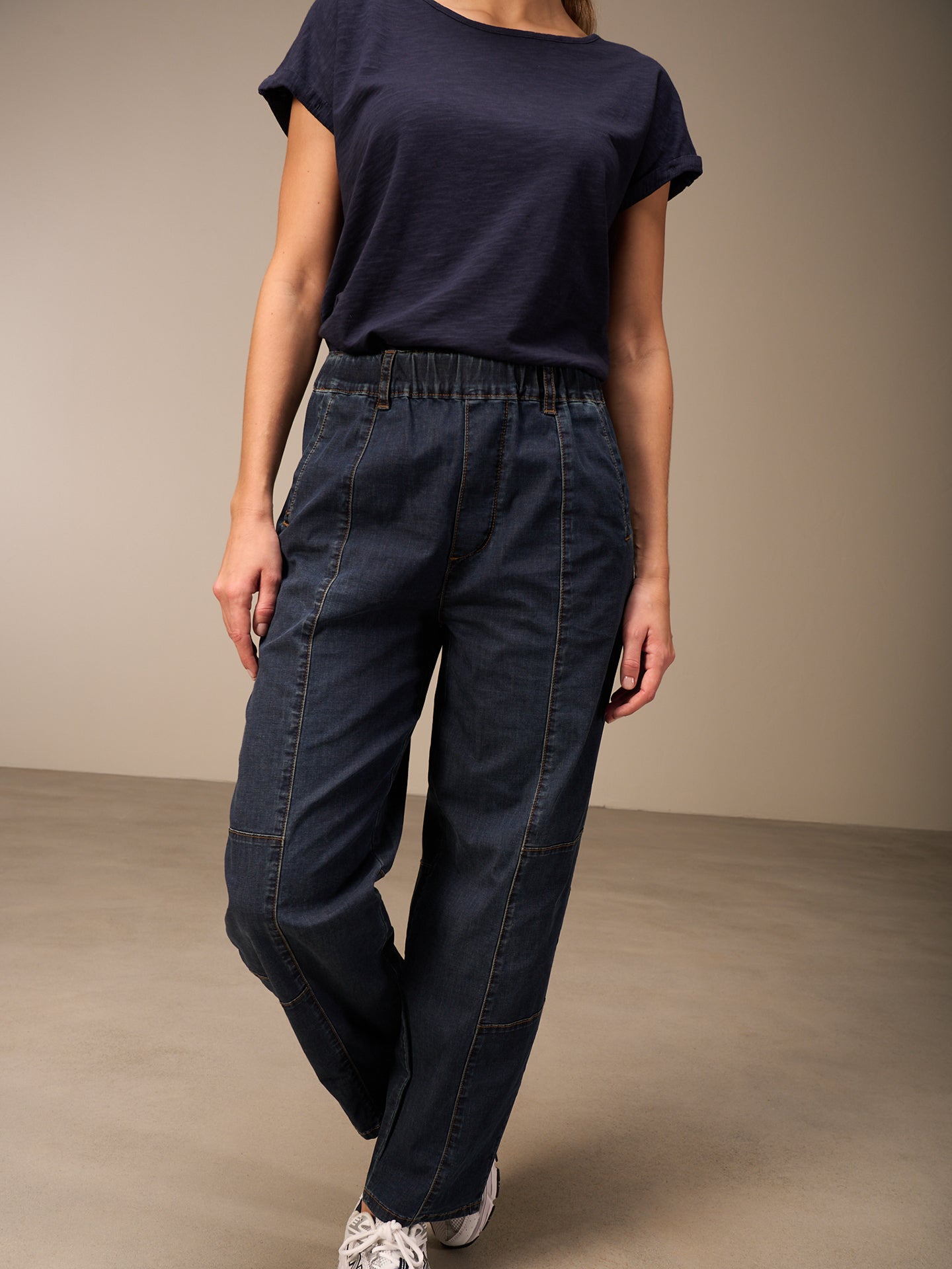 Jeans with elastic waistband