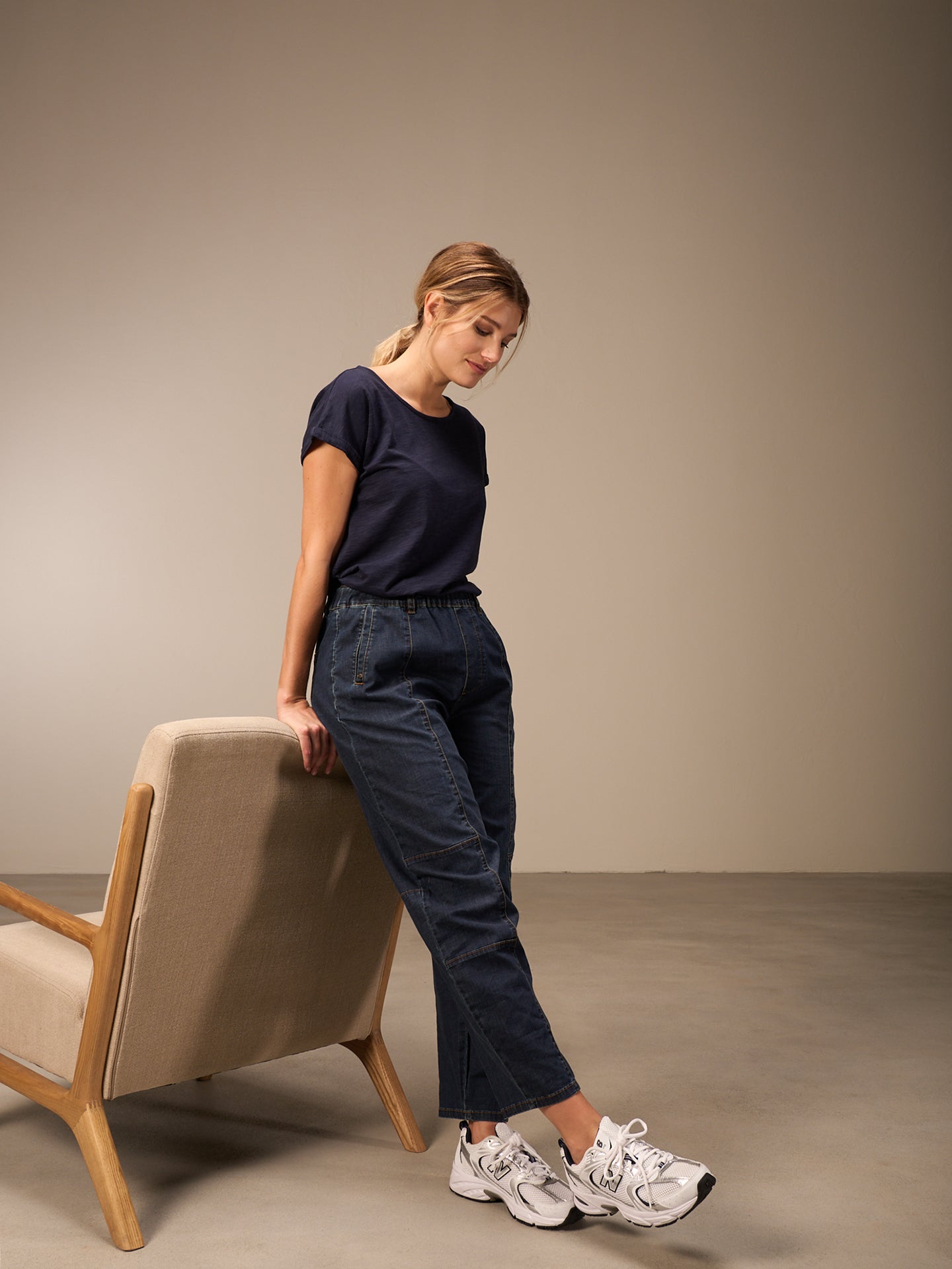 Jeans with elastic waistband