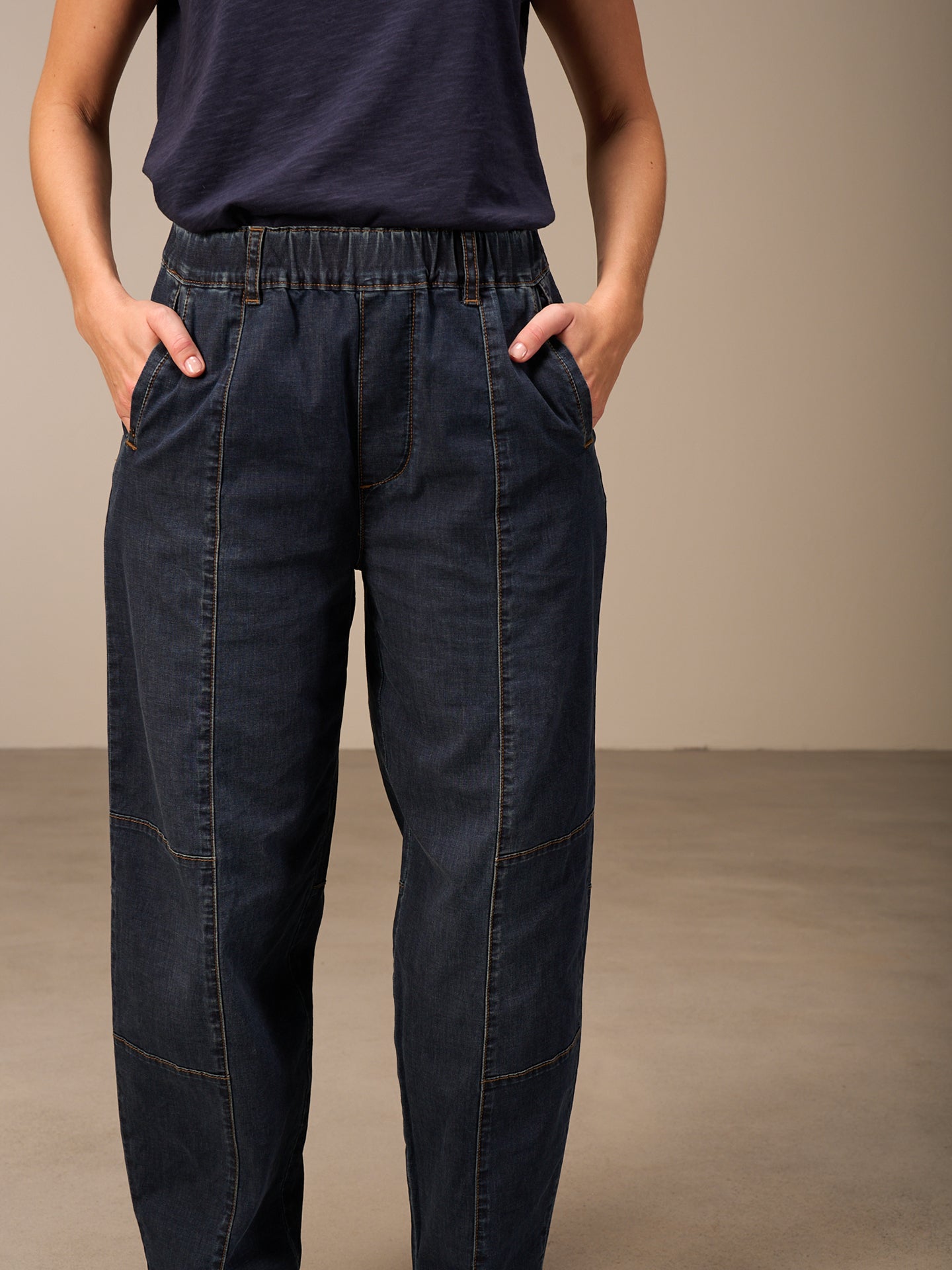 Jeans with elastic waistband