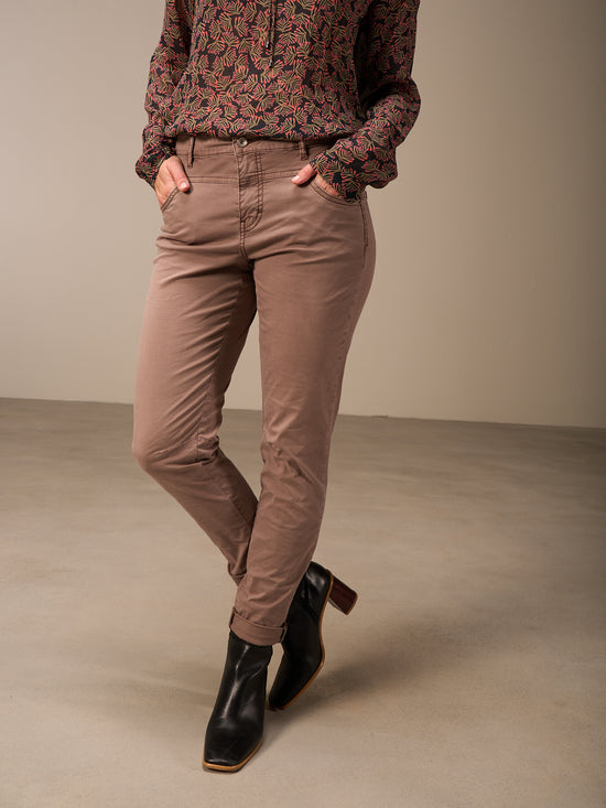 Tapered pants