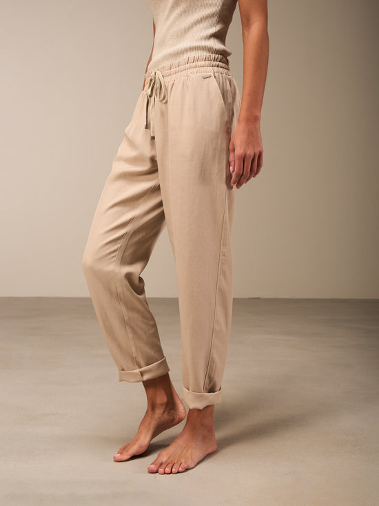 Pants with elastic waistband