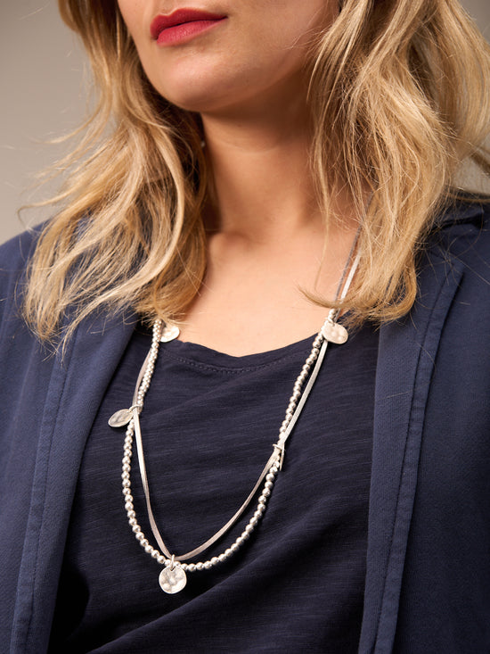 collier avec pendentif