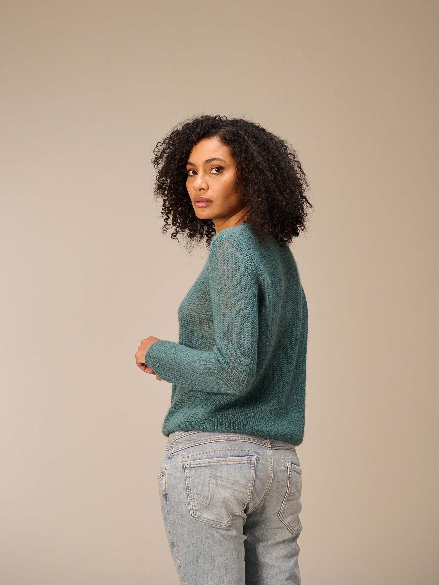Pullover locker gestrickt