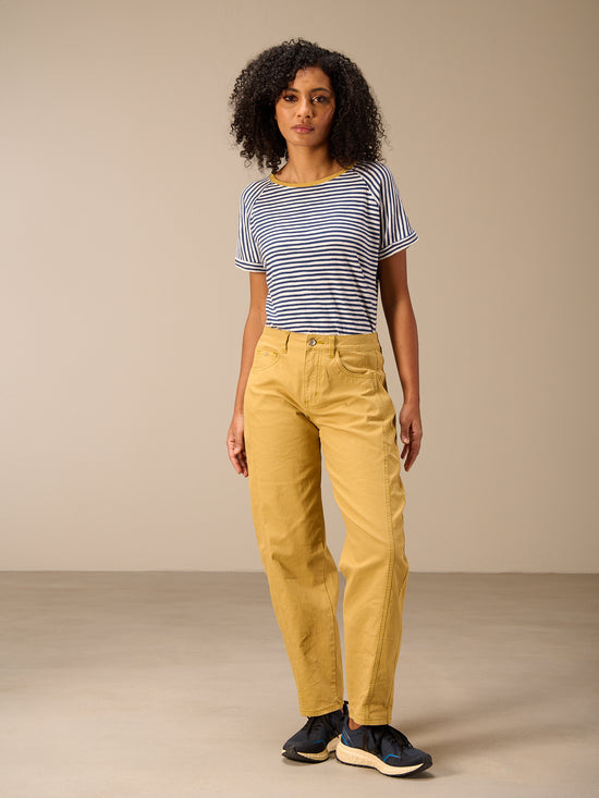 Barrel-leg trousers