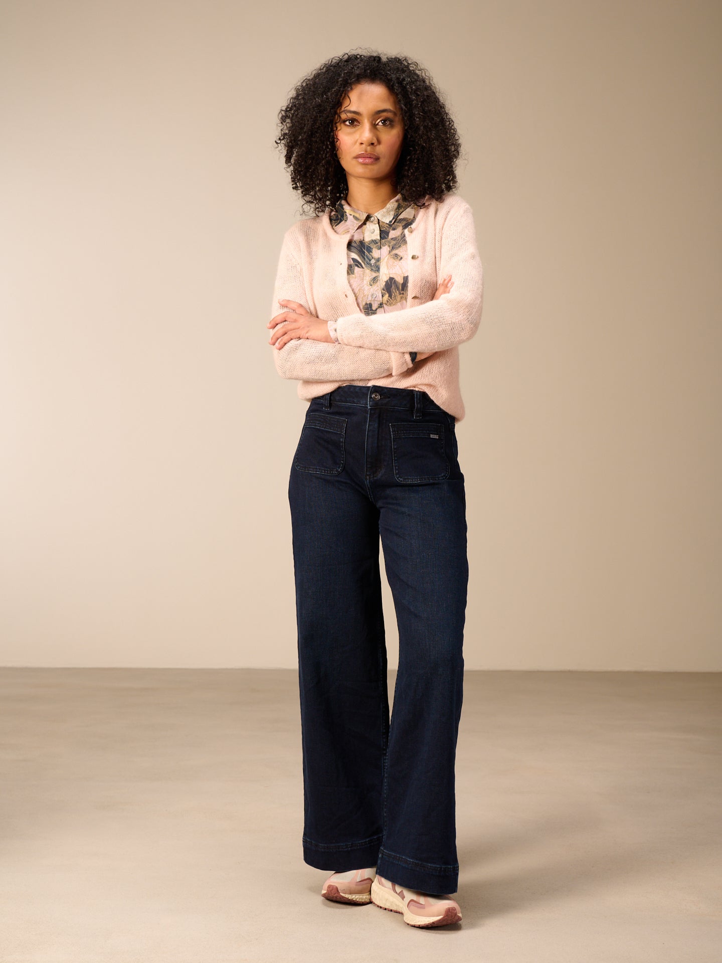 Wide-leg jeans