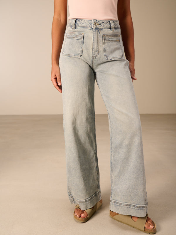 Wide-leg jeans