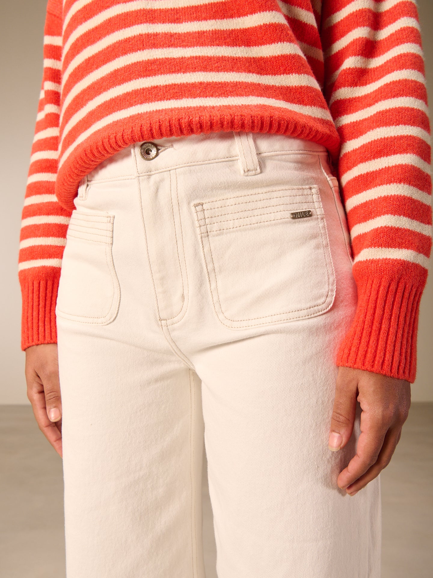 Wide-leg jeans
