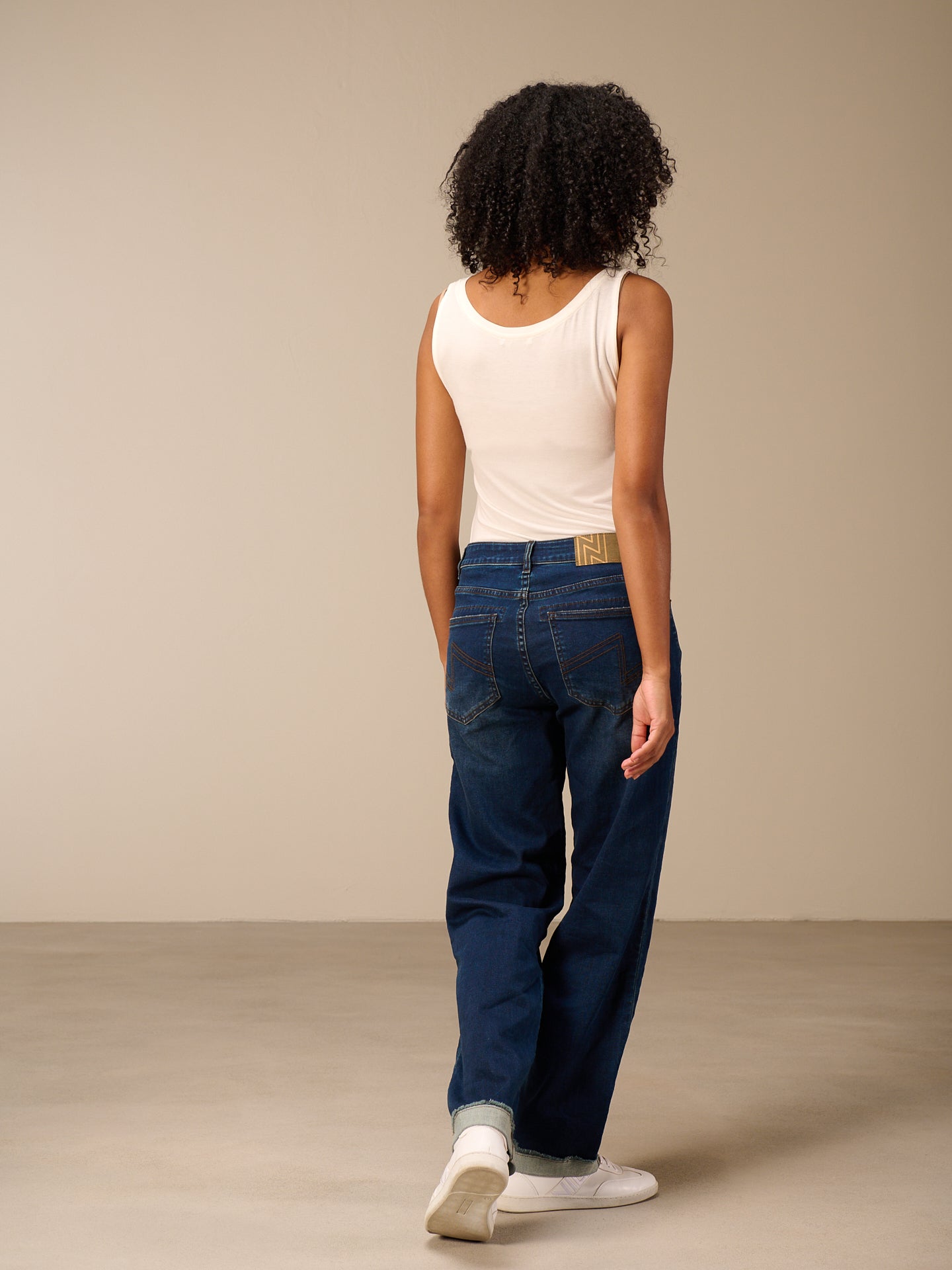Straight-leg jeans