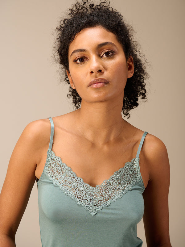 top à bretelles avec dentelle
