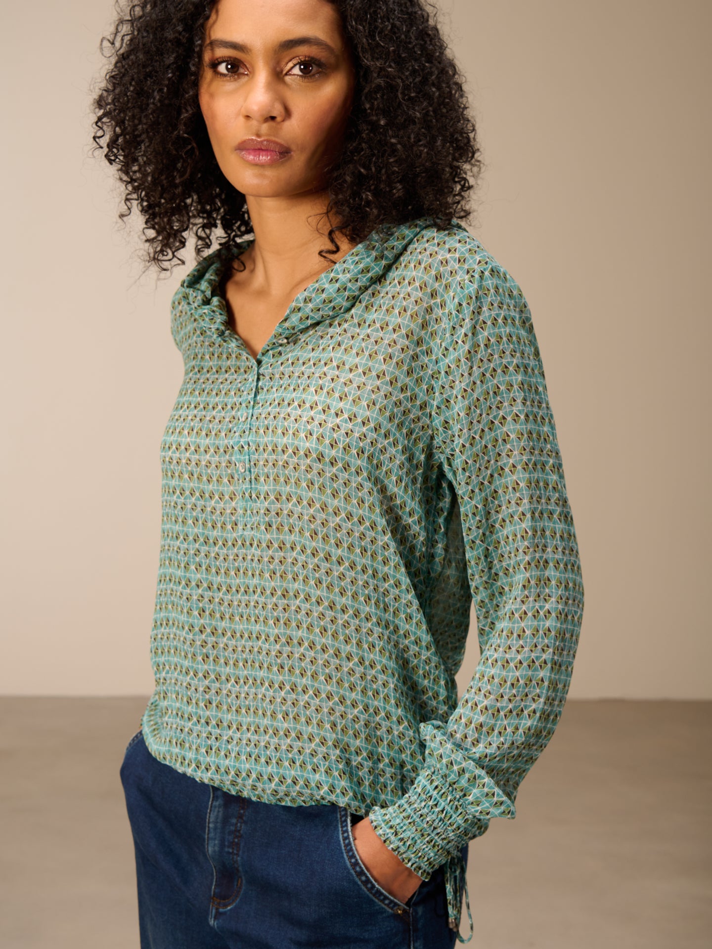 Hooded blouse