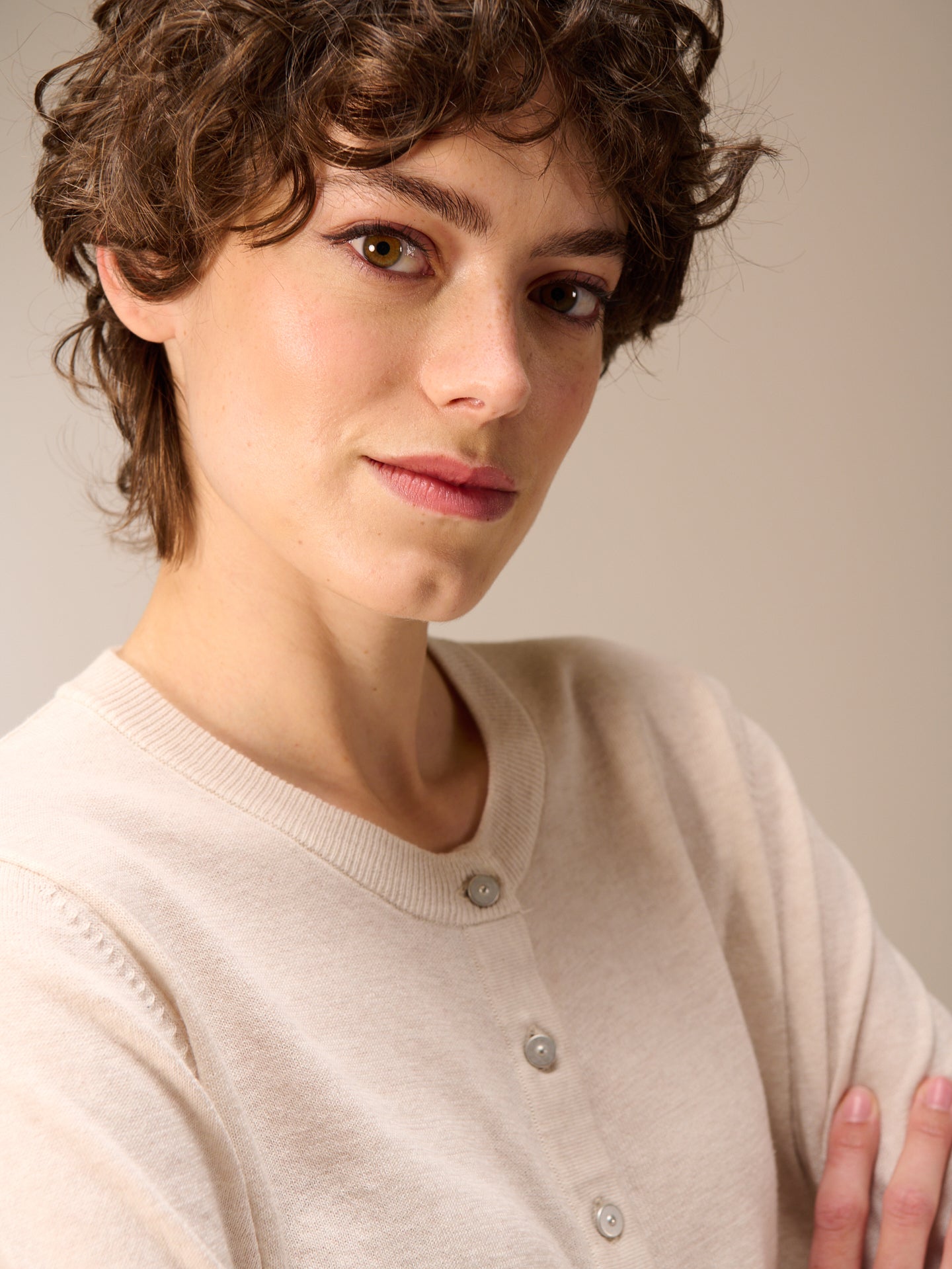 Round-neck cardigan
