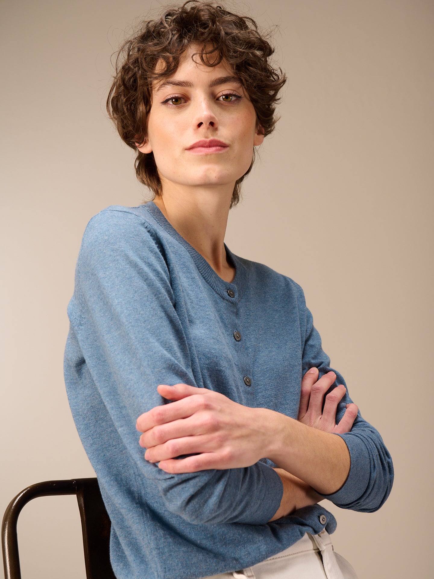 Round-neck cardigan