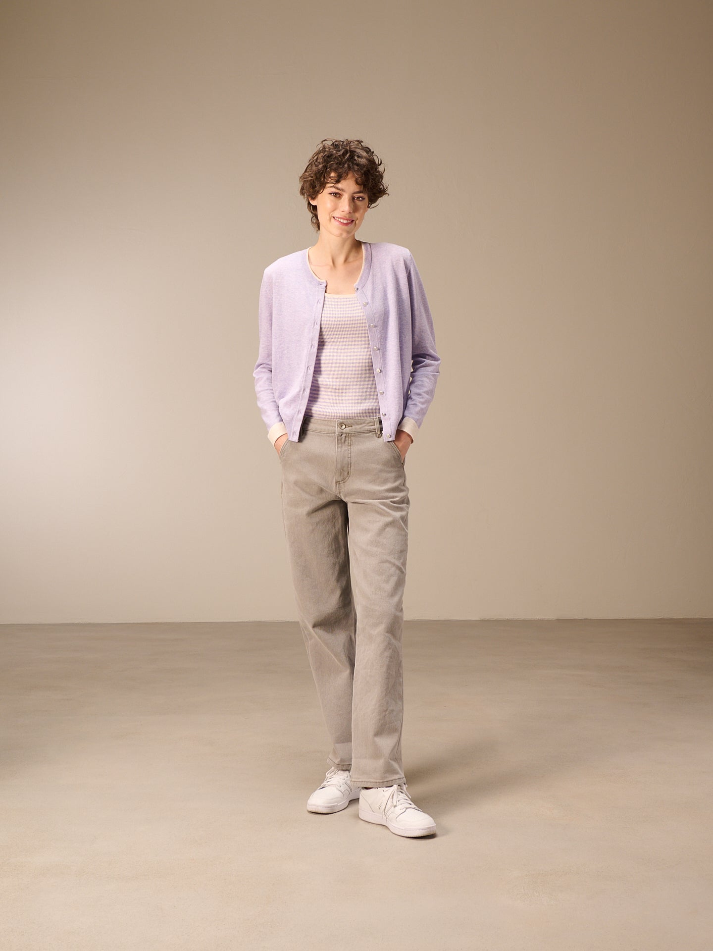 Round-neck cardigan