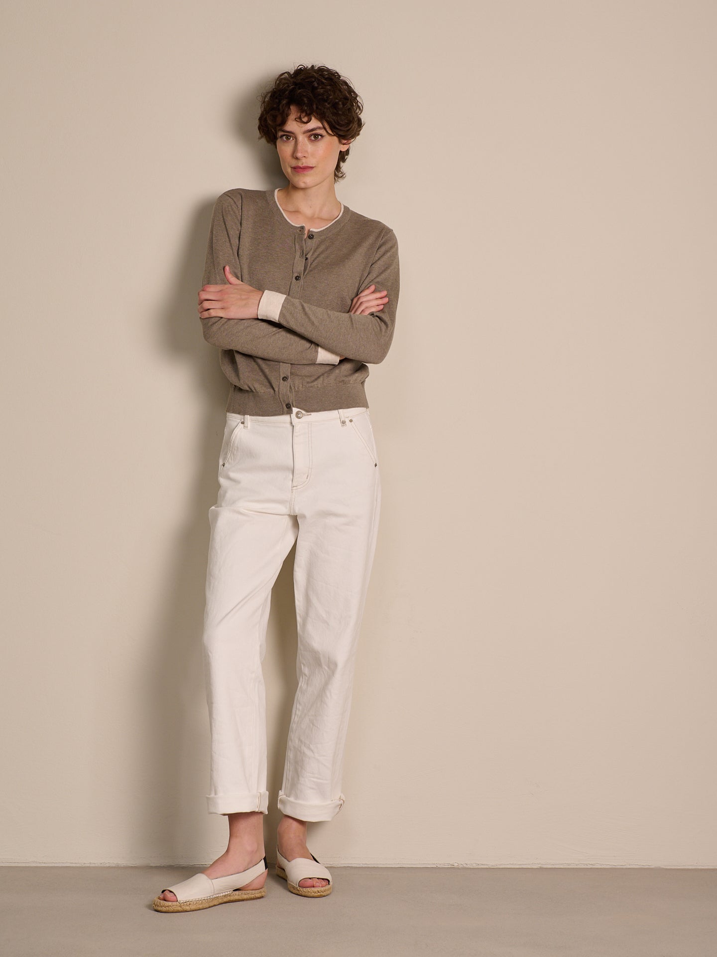 Round-neck cardigan