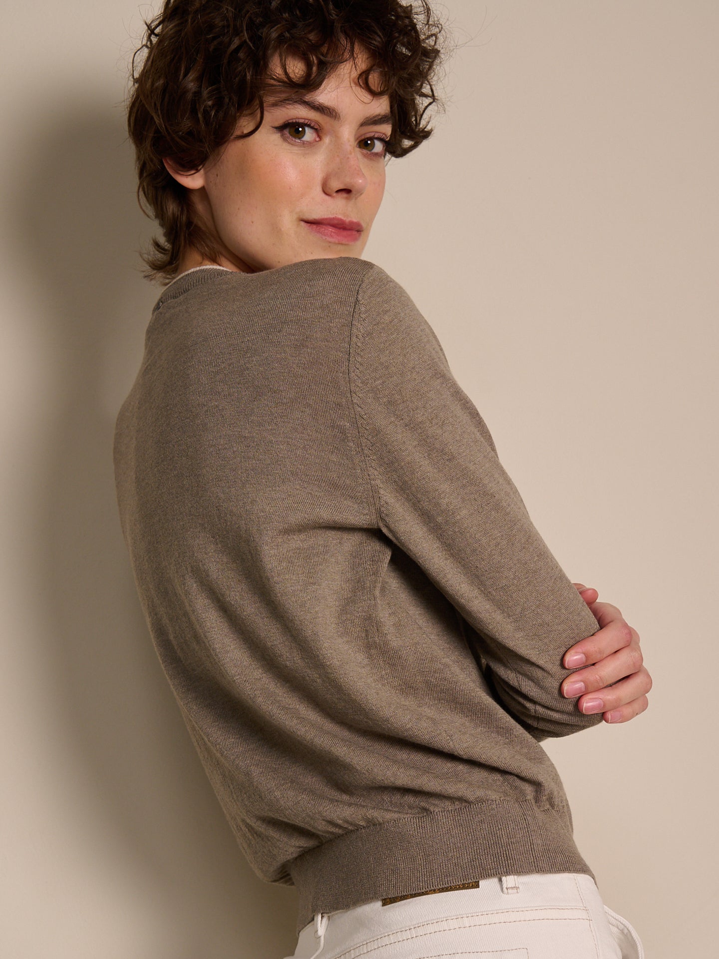 Round-neck cardigan