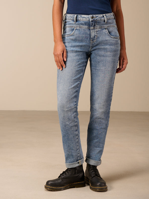 Tapered jeans