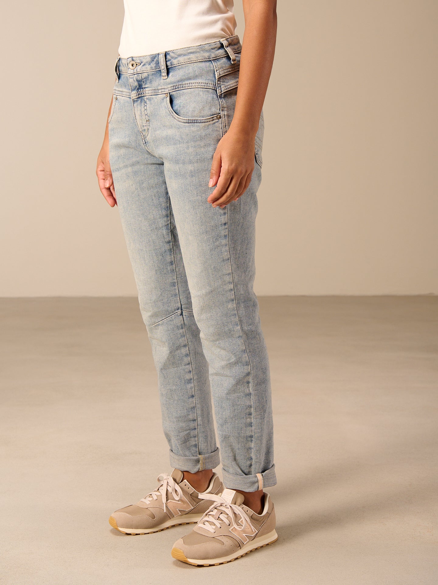 Tapered jeans