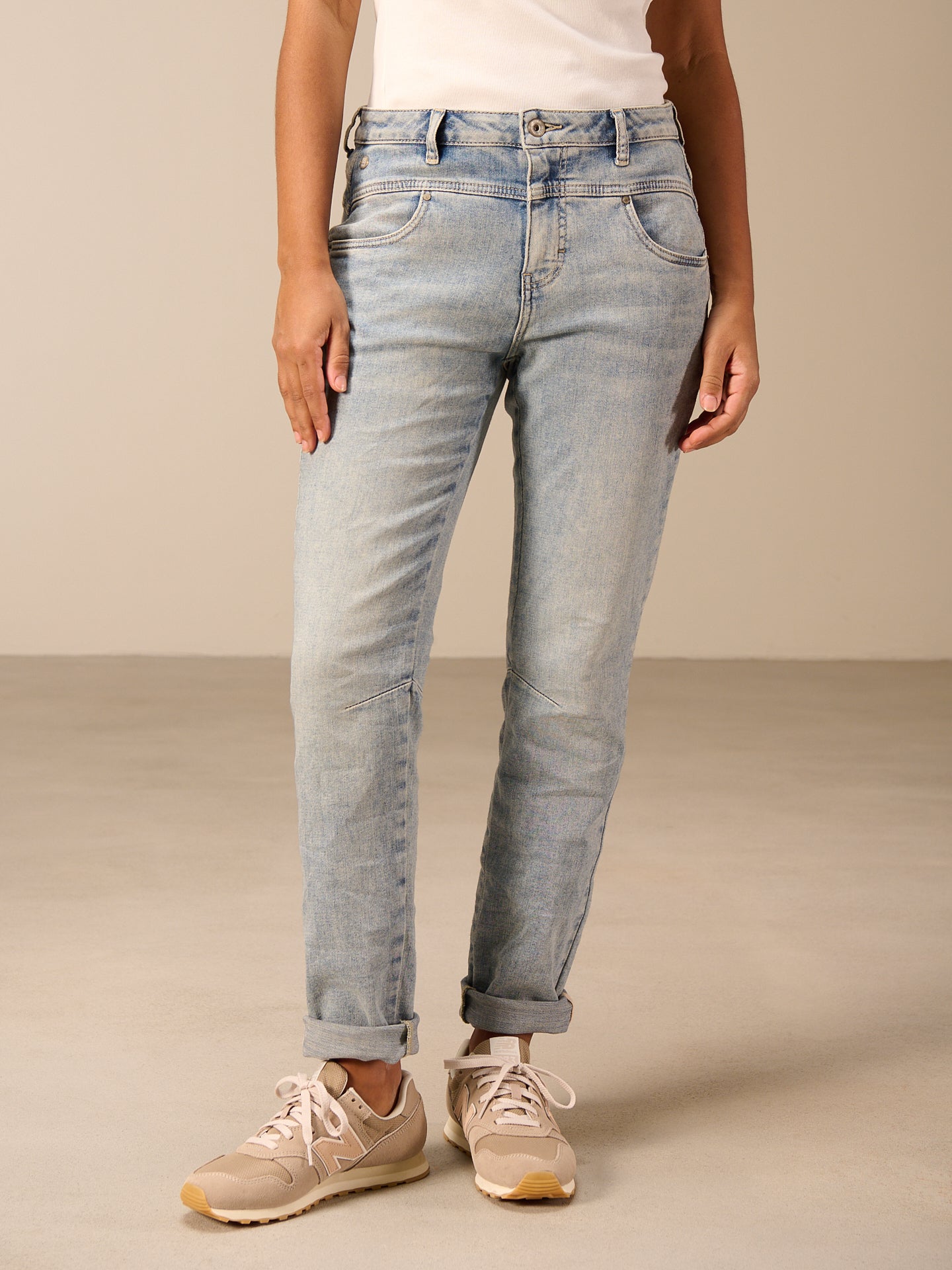 Tapered jeans