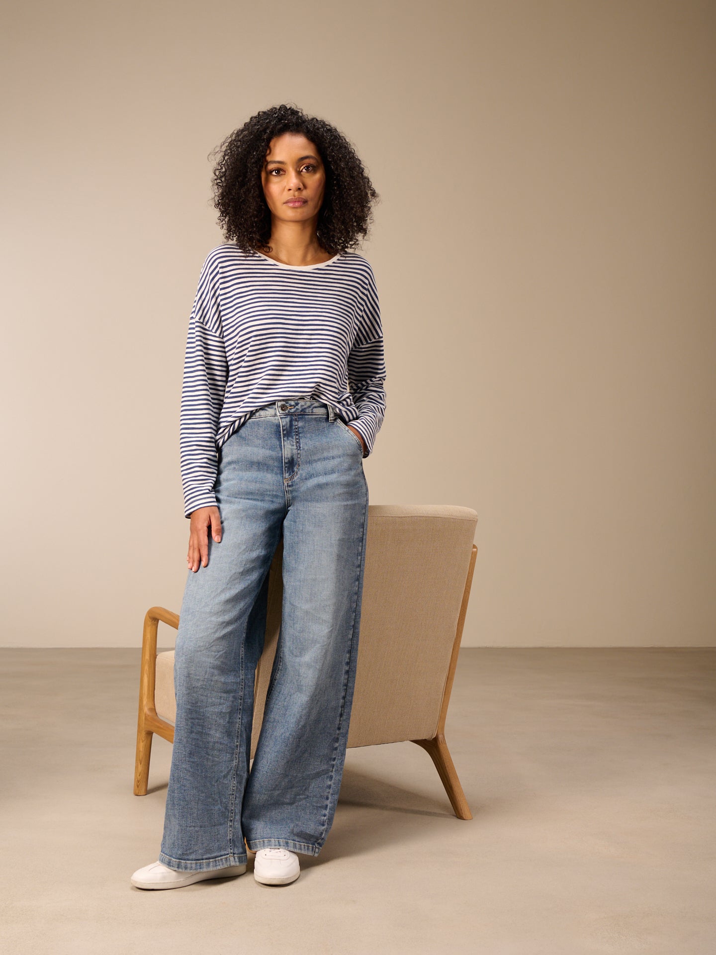 Wide-leg jeans