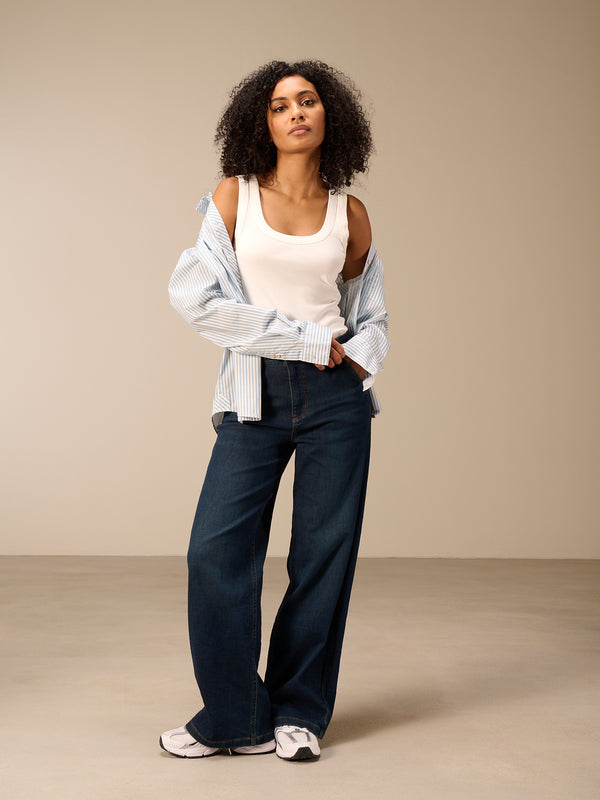 Wide-leg jeans