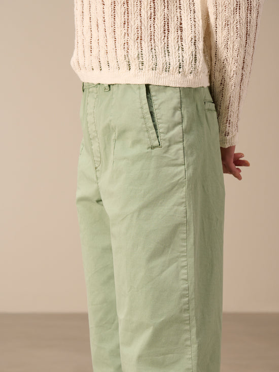 Barrel-leg trousers
