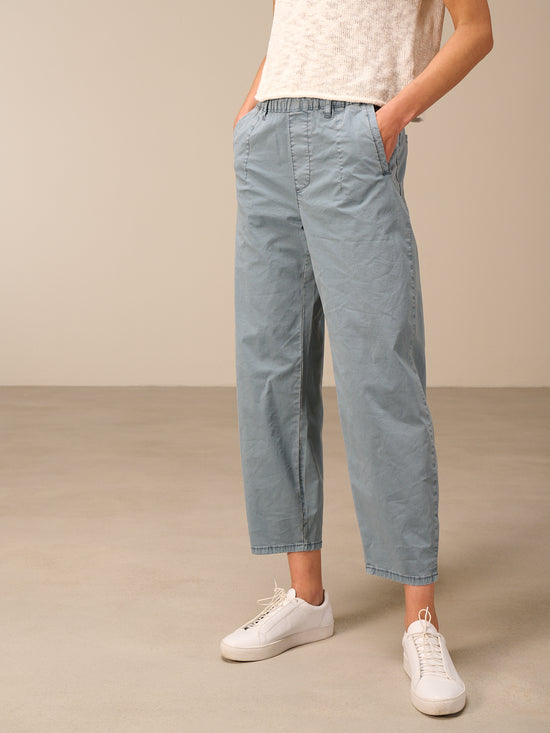 Barrel-leg trousers