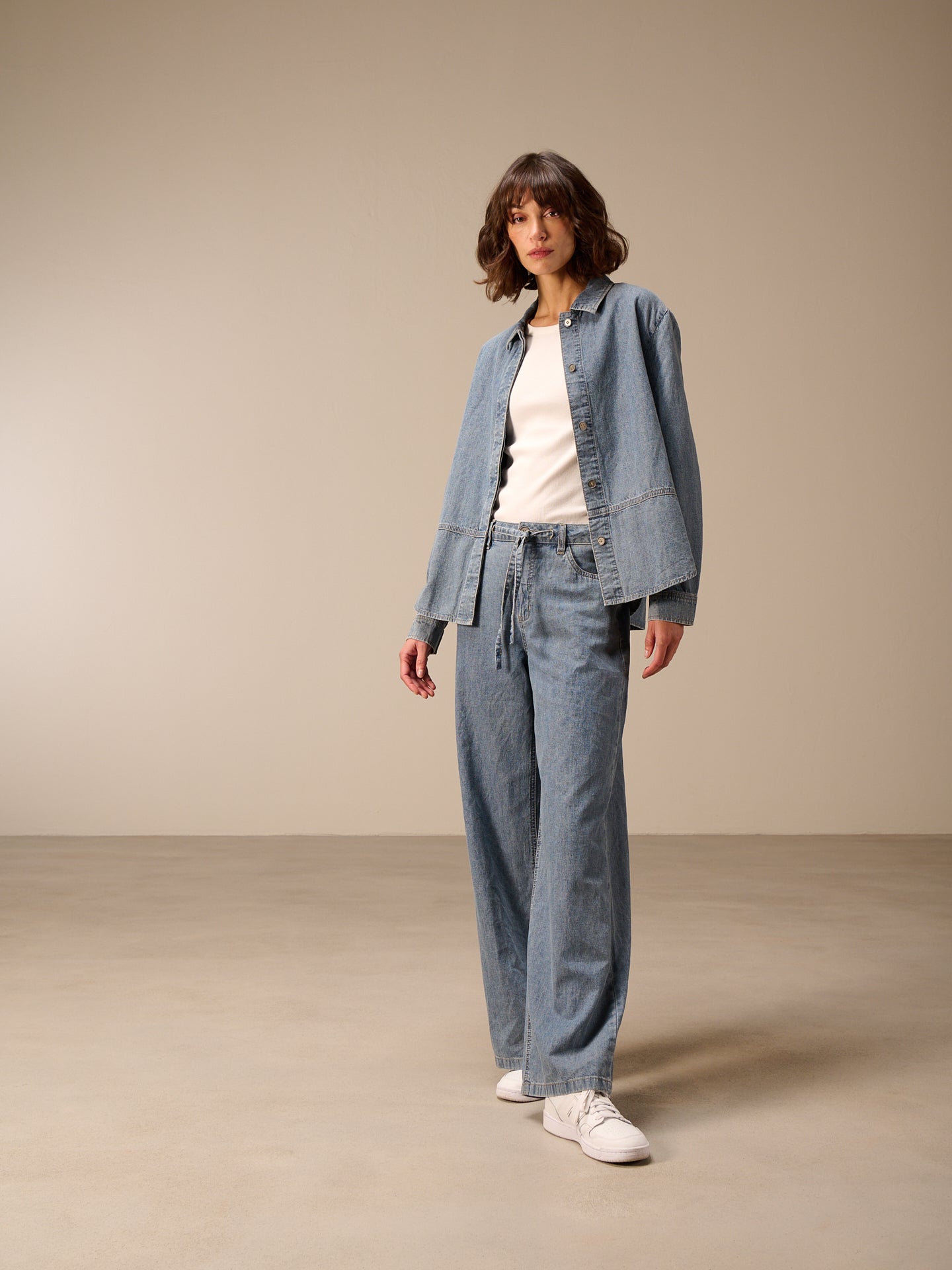 Blouse with linen