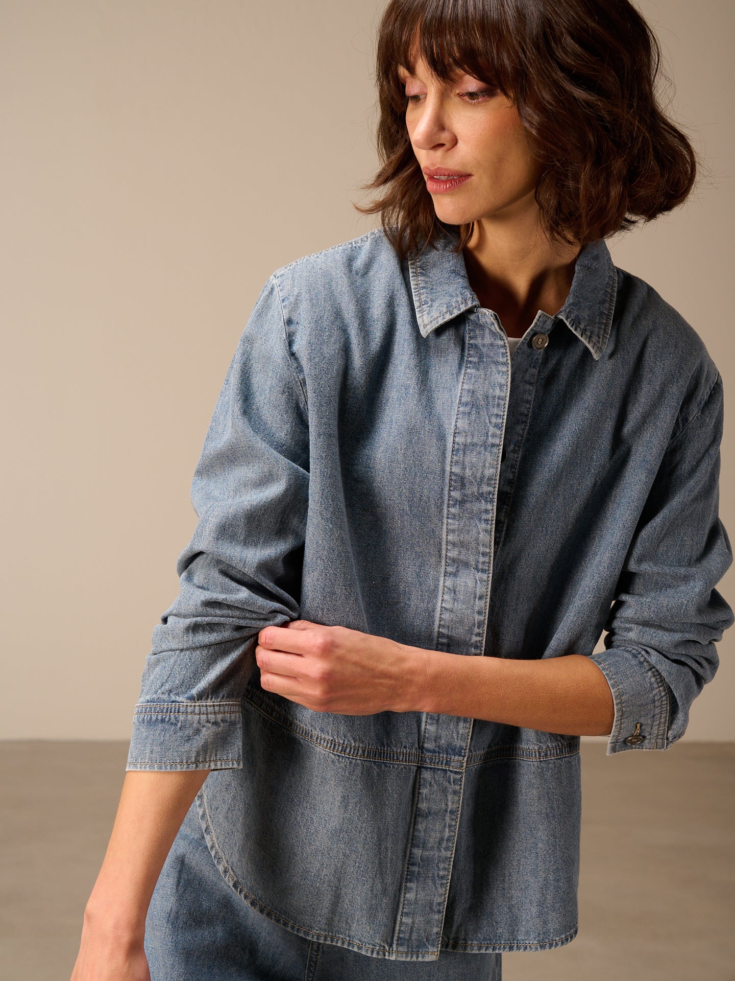 Blouse with linen