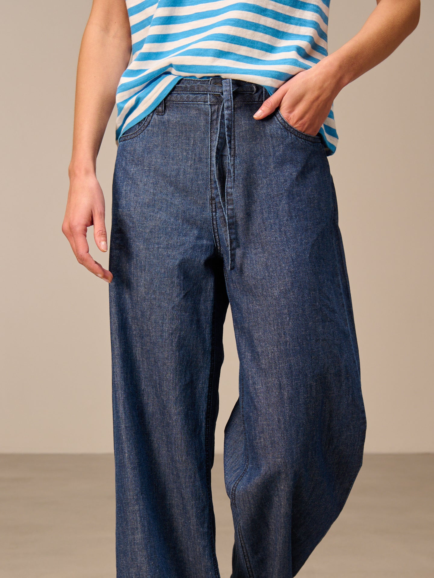 Wide-leg jeans