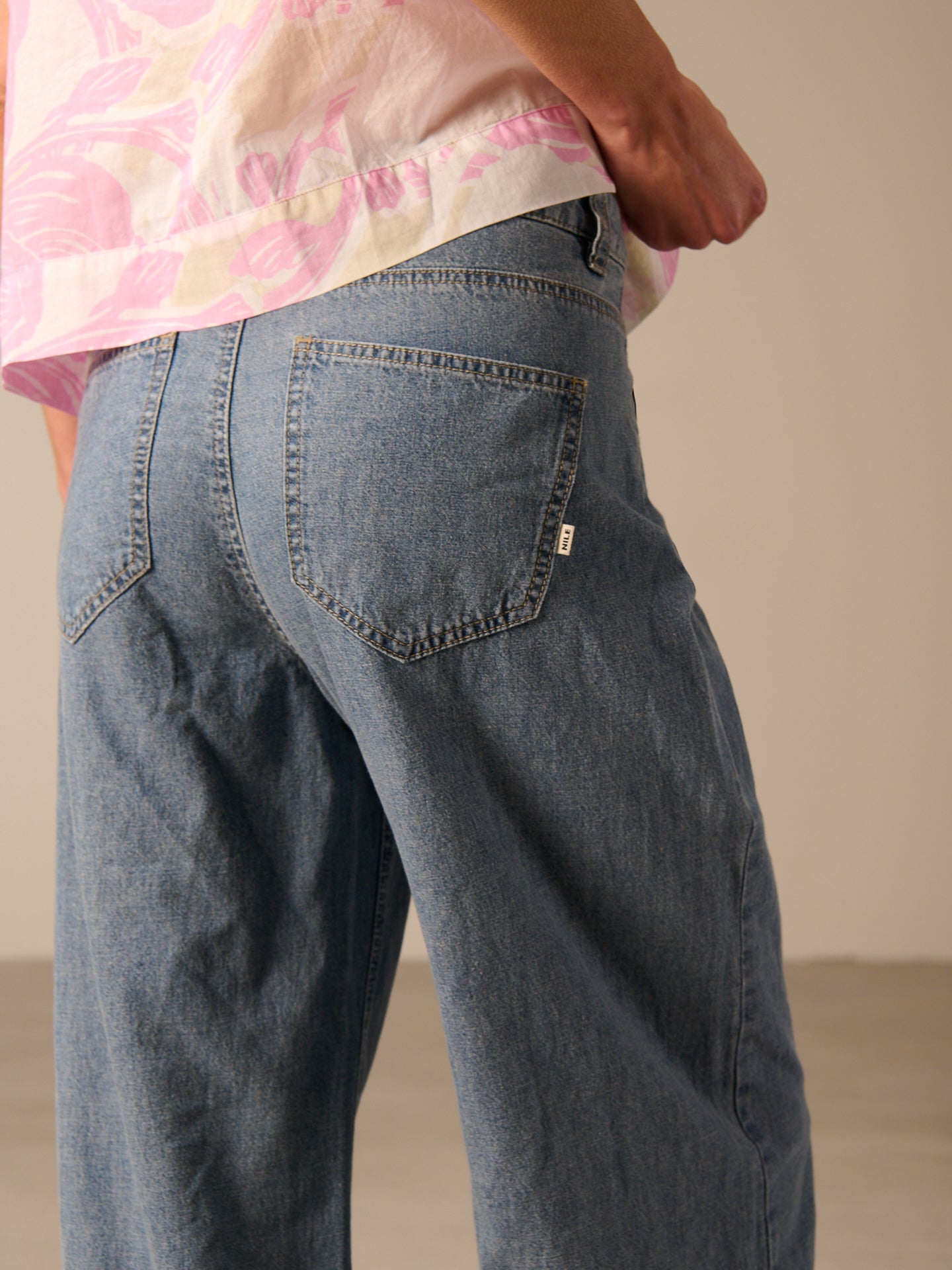 Wide-leg jeans