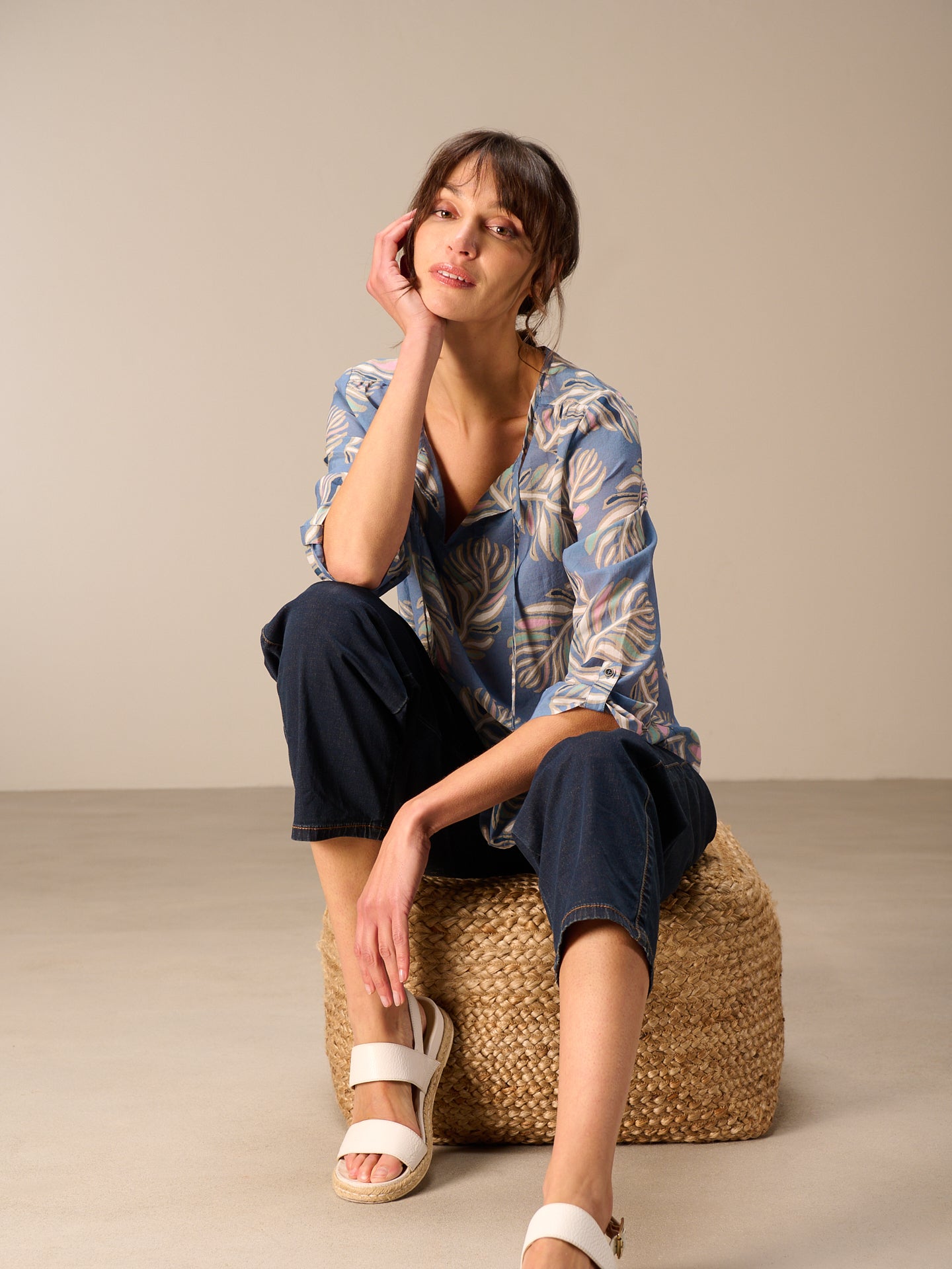 3/4-sleeved blouse