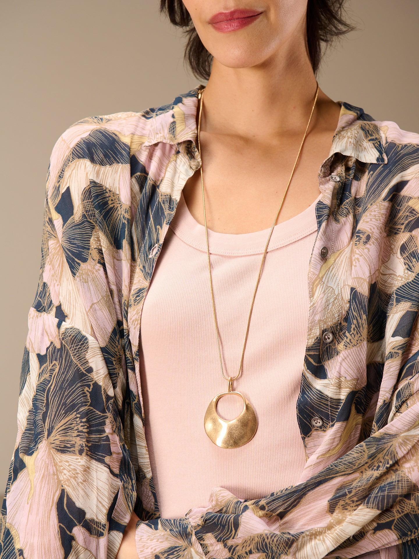 collier avec pendentif
