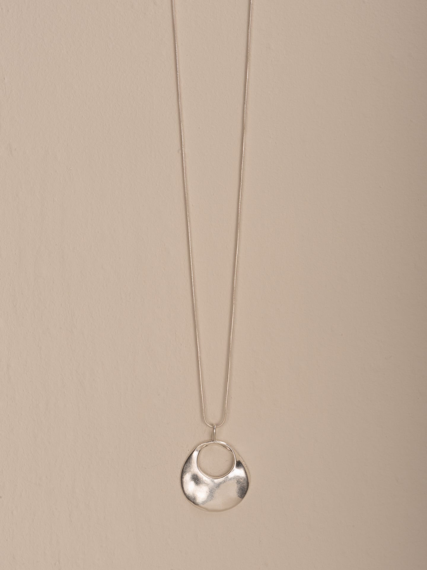 collier avec pendentif