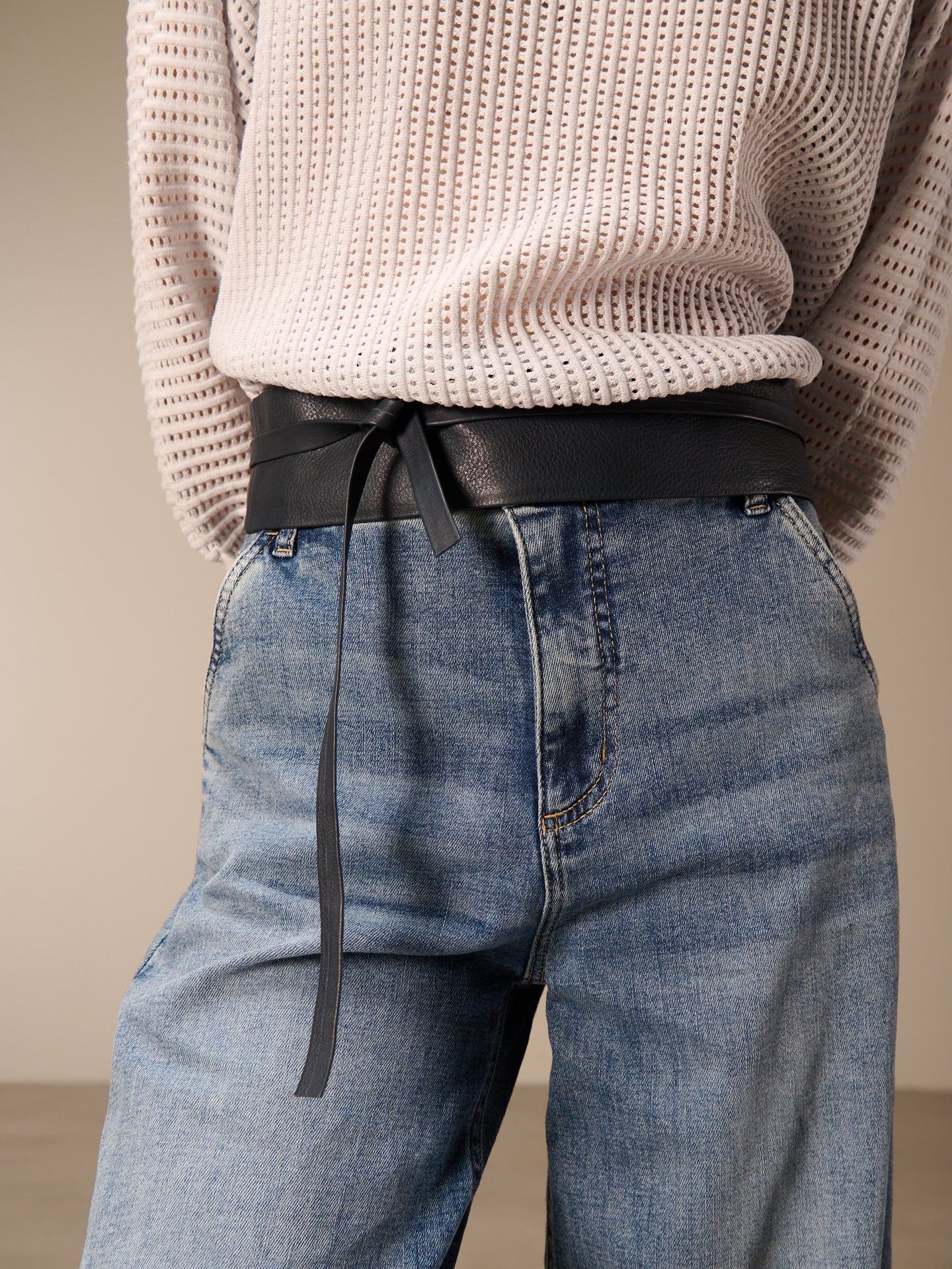 Tie belt