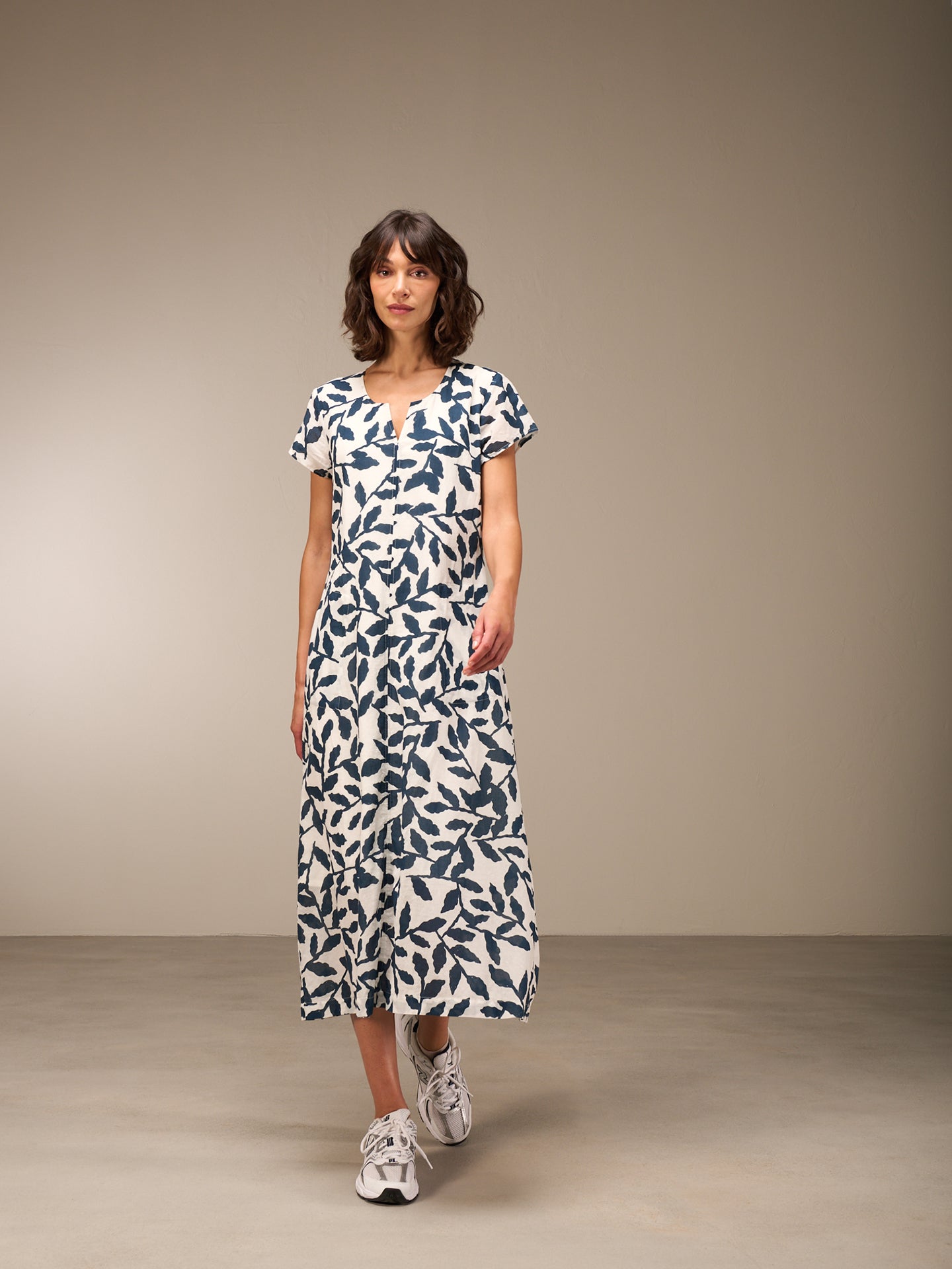 Round-neck dress