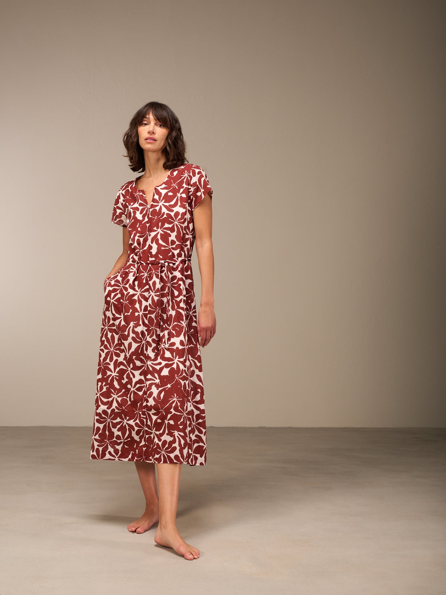 Round-neck dress