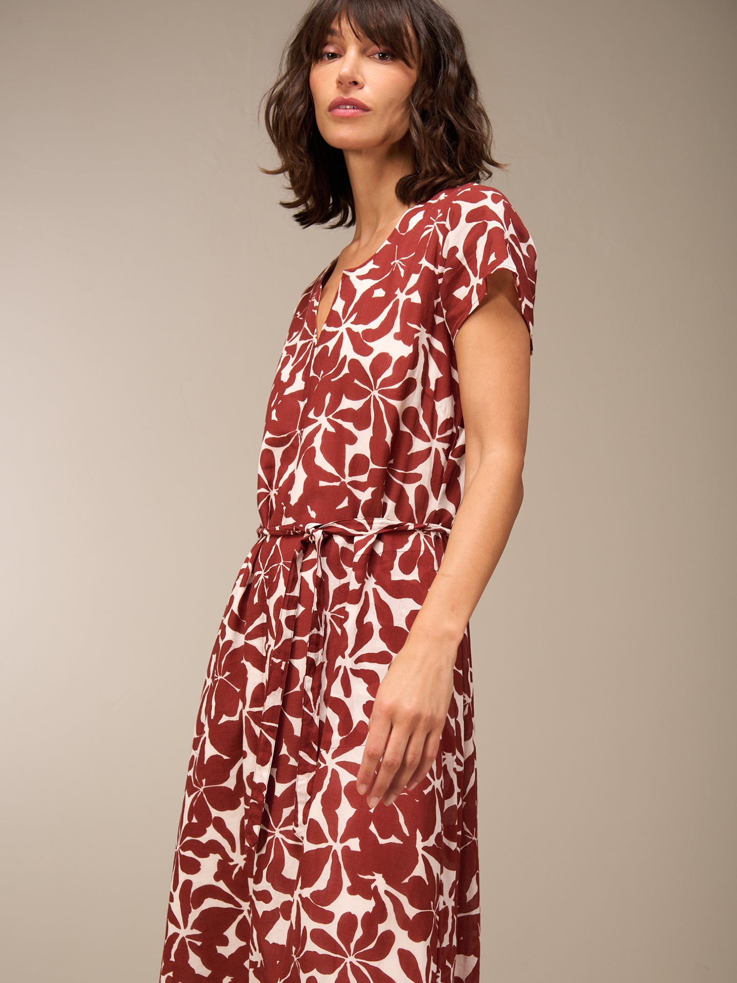 Round-neck dress