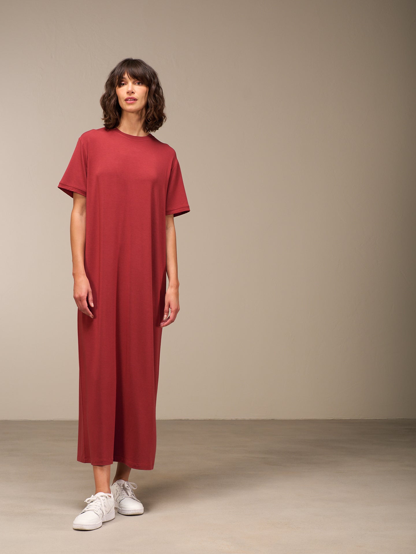 Round-neck dress