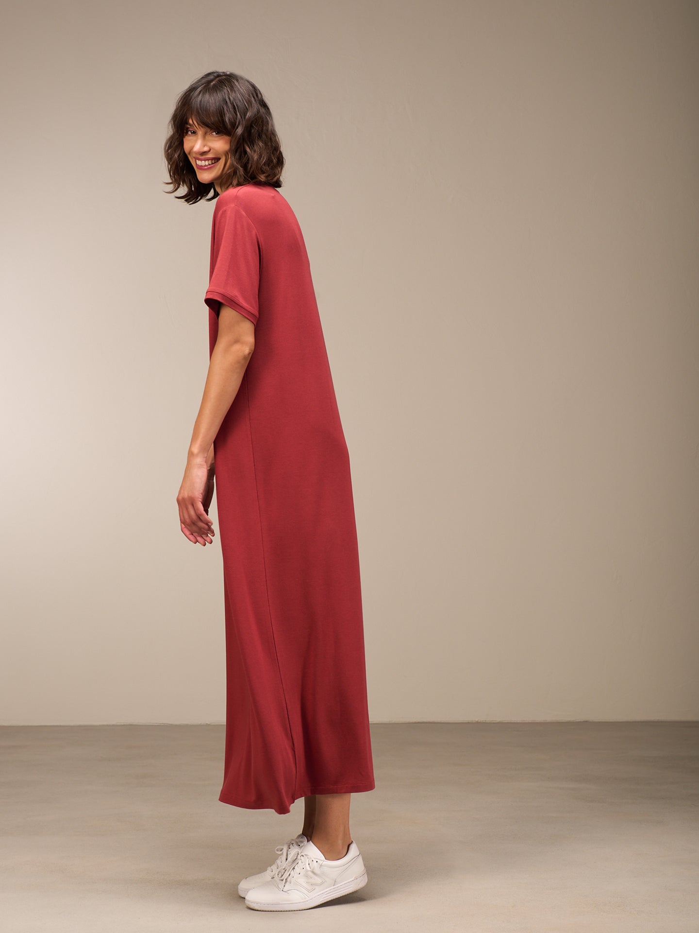 Round-neck dress