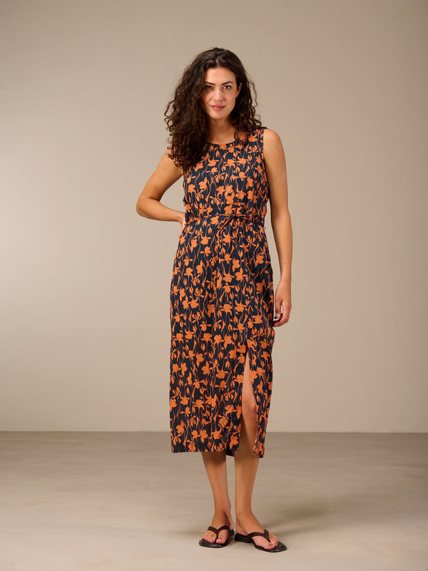 Round-neck dress